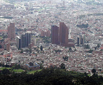 Pensando en los turistas, Bogotá levanta pico y placa hasta el 13 de enero
