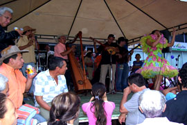 Cantapisteros en la Feria de Manizales