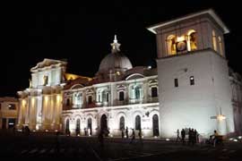 Templo de Santa Rosa de Lima en el Cauca en restauración